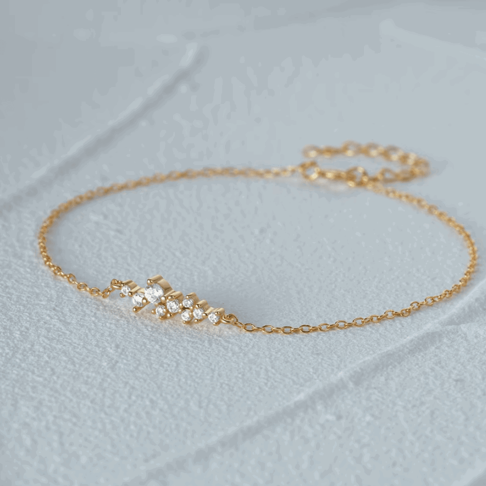 Perla Chain Link Bracelet with Round Cut Cubic Zirconia Cluster